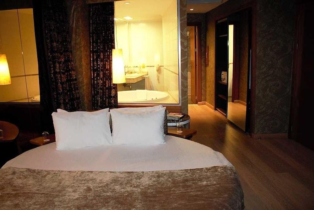 Malpas Hotel Agios Epiktitos Luaran gambar