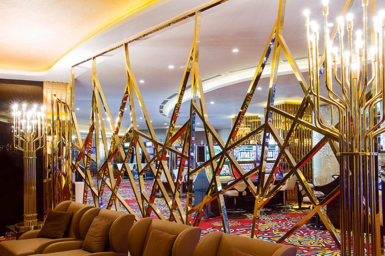 Malpas Hotel Agios Epiktitos Luaran gambar