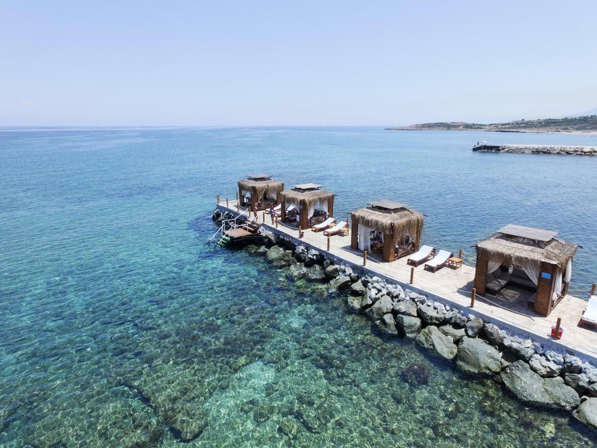 Malpas Hotel Agios Epiktitos Luaran gambar