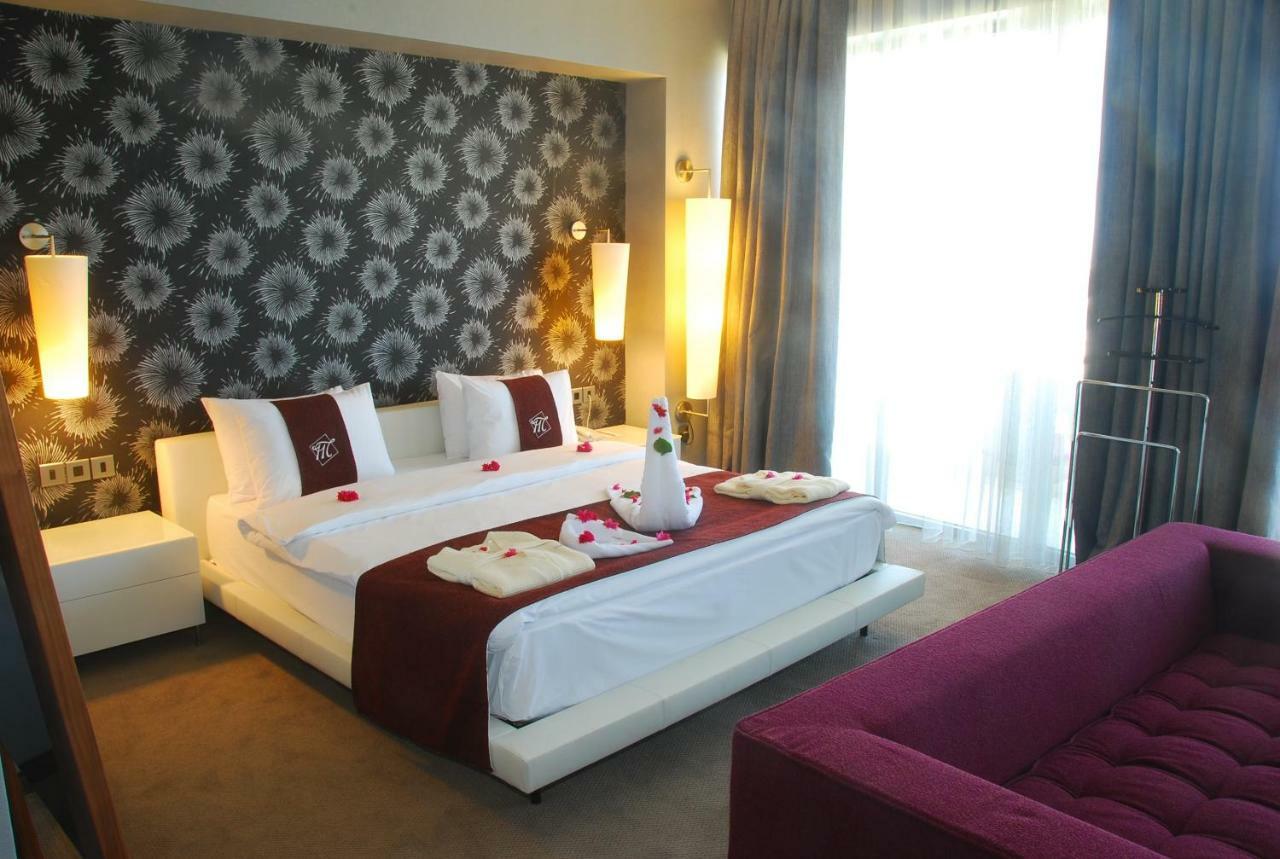 Malpas Hotel Agios Epiktitos Luaran gambar